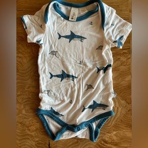 Kyte Baby 0-3 month Bodysuit, Retired Print, Deep Sea Fall 2019